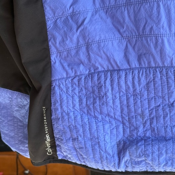 Calvin Klein Lightweight & Comfortable Performance Jacket - Picture 11 of 11